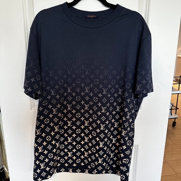 Louis Vuitton LVSE Monogram Gradient T-Shirt - Picture 2 of 5